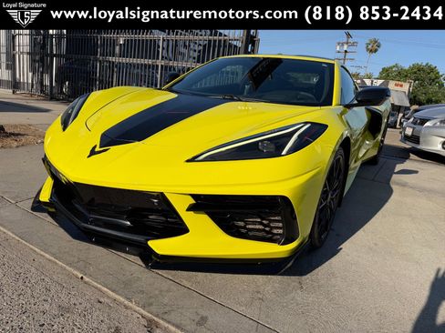 Used 2023 Chevrolet Corvette Stingray Premium Cpe w/ Z51 Performance Package RWD image 3