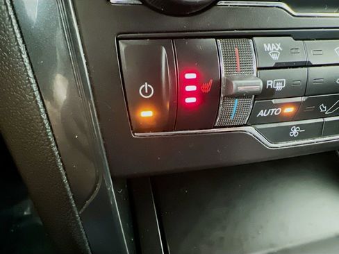 Used 2017 Ford Explorer XLT w/ Equipment Group 202A image 19