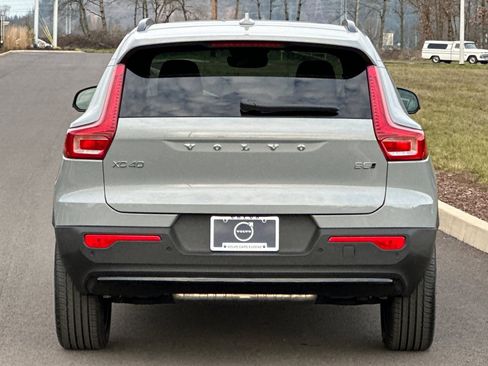 New 2026 Volvo XC40 B5 Plus w/ Protection Package Premier image 4