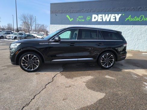 Used 2020 Lincoln Aviator Reserve w/ Equipment Group 202A image 2
