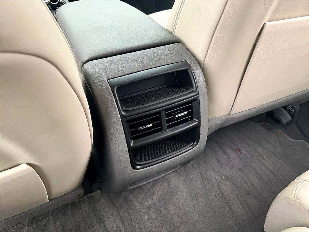 Used 2023 Cadillac XT5 Premium Luxury w/ Technology Package FWD image 12