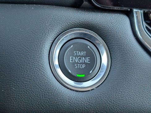 Used 2025 GMC Canyon Elevation w/ Convenience Package image 18