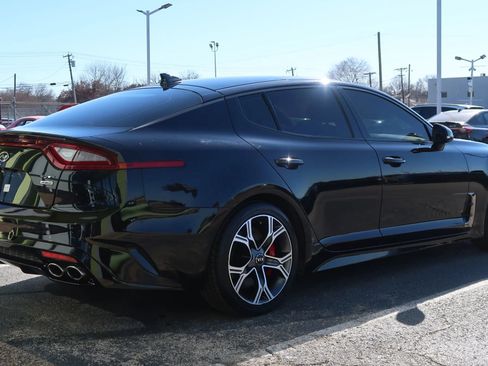 Used 2018 Kia Stinger GT2 image 14