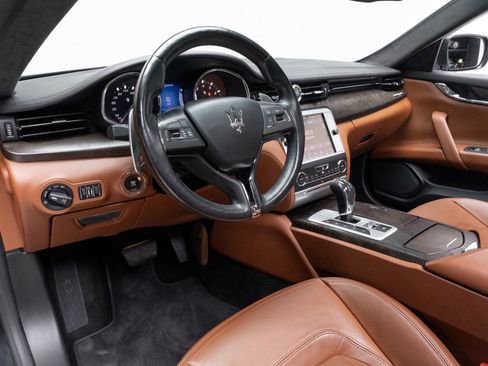 Used 2014 Maserati Quattroporte GTS RWD image 12