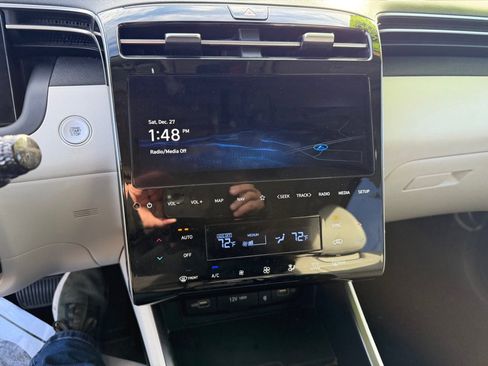 Used 2023 Hyundai Tucson Limited image 15