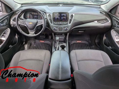Used 2022 Chevrolet Malibu LT FWD image 17