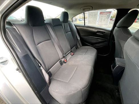 Used 2022 Toyota Corolla LE image 25