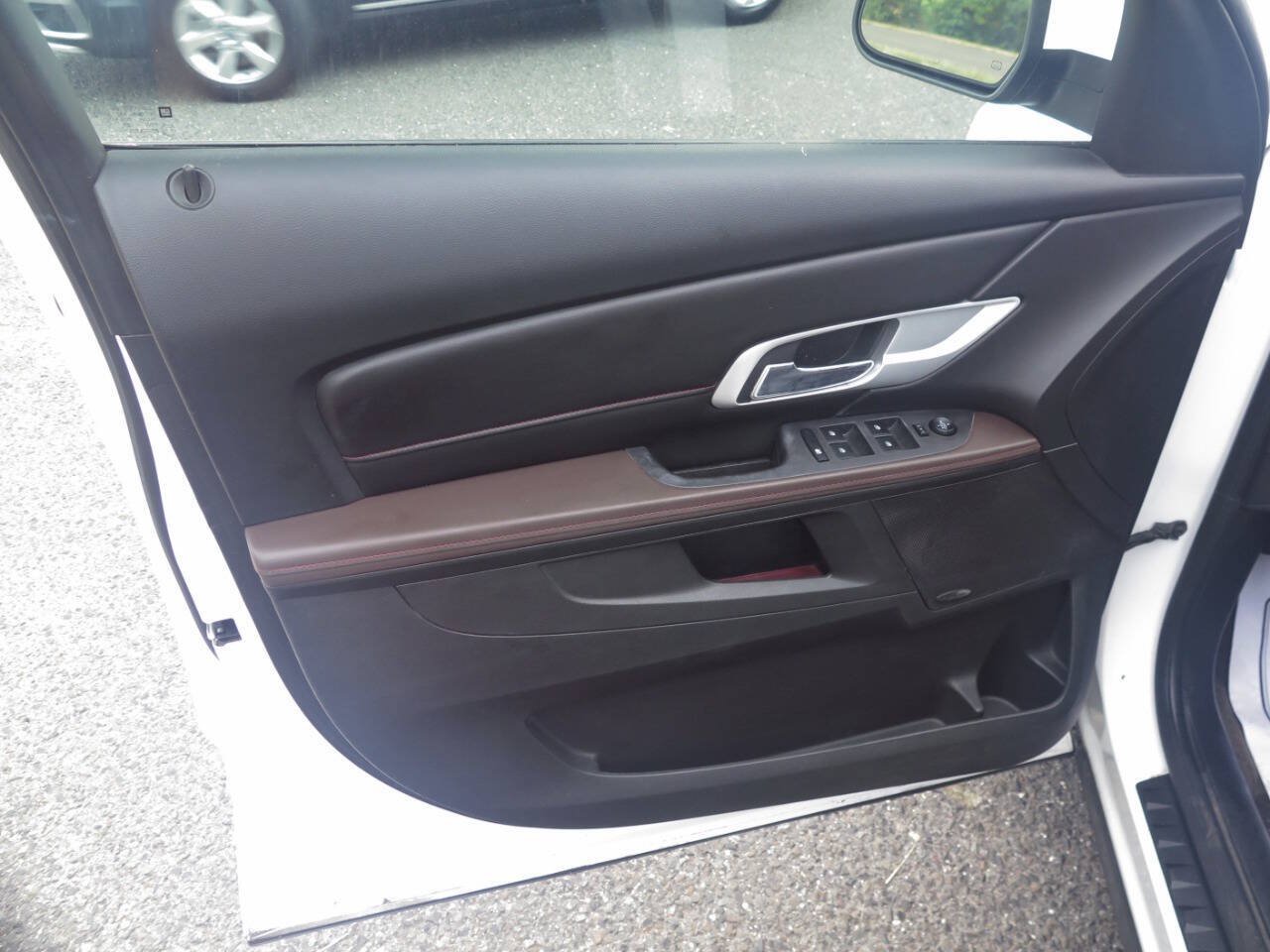 Used 2011 GMC Terrain SLT w/ Cargo Package FWD image 20