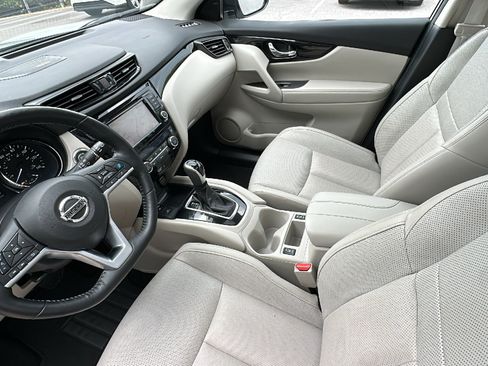 Used 2021 Nissan Rogue Sport SL w/ Premium Package AWD/4WD image 23