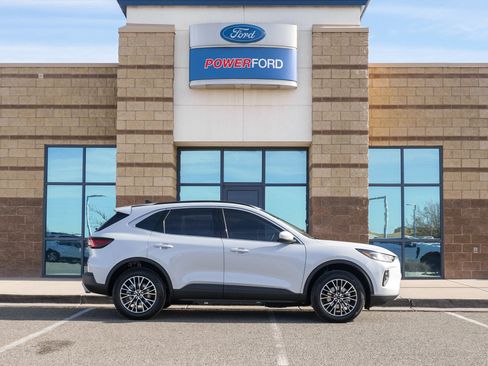 New 2026 Ford Escape SE image 5