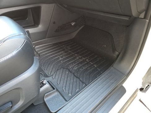Used 2023 Nissan Pathfinder SL AWD/4WD image 22