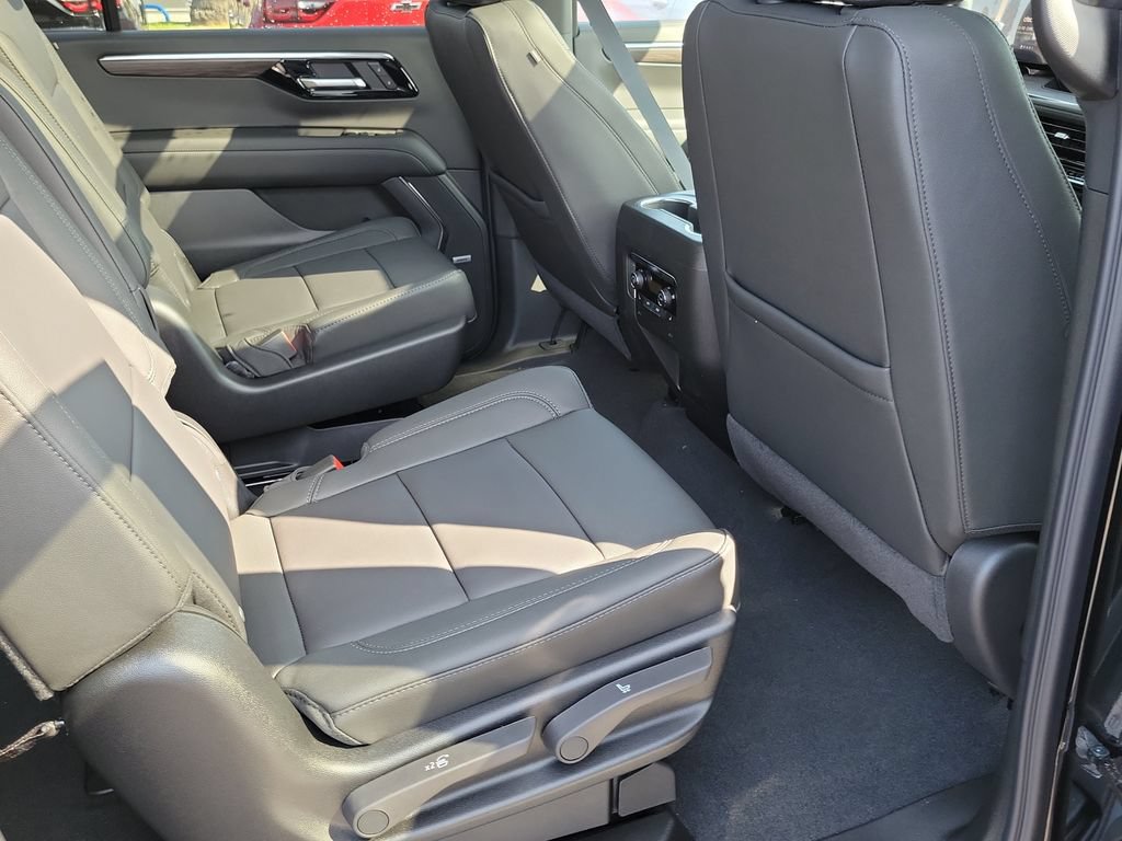 New 2026 Chevrolet Suburban LT w/ Comfort Package AWD/4WD image 20