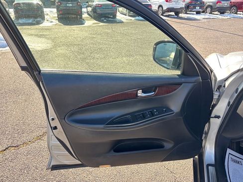 Used 2012 INFINITI EX35 Journey w/ Premium Pkg image 16