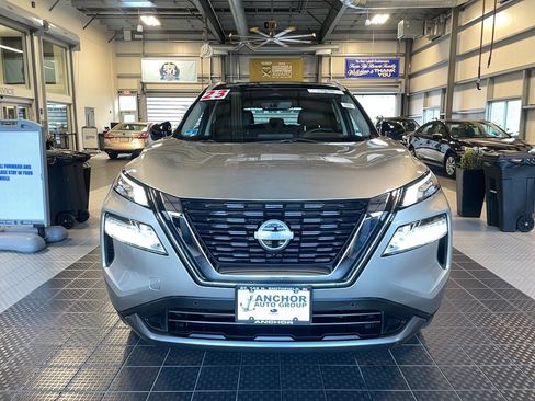 Used 2023 Nissan Rogue SL w/ SL Premium Package image 2