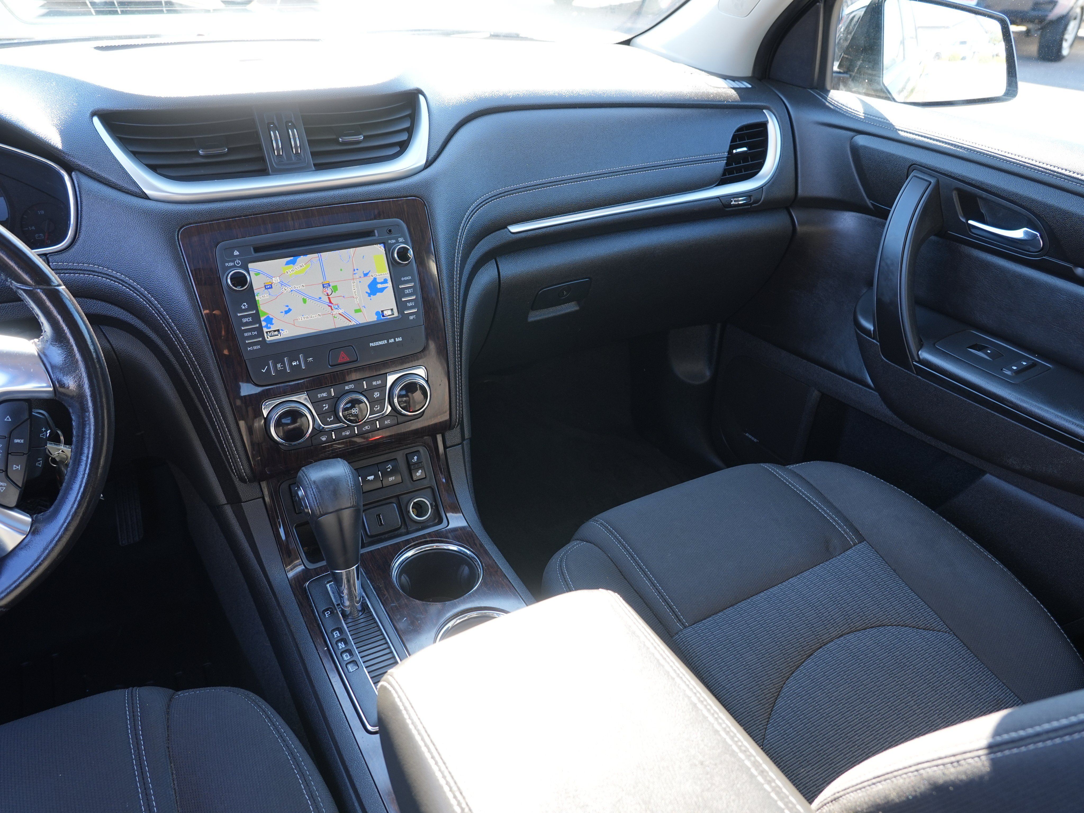 Used 2017 Chevrolet Traverse LT w/ Graphite Special Edition AWD/4WD image 21