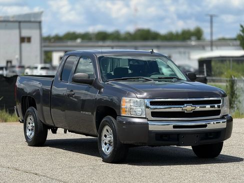 Used 2011 Chevrolet Silverado 1500 LS AWD/4WD image 1