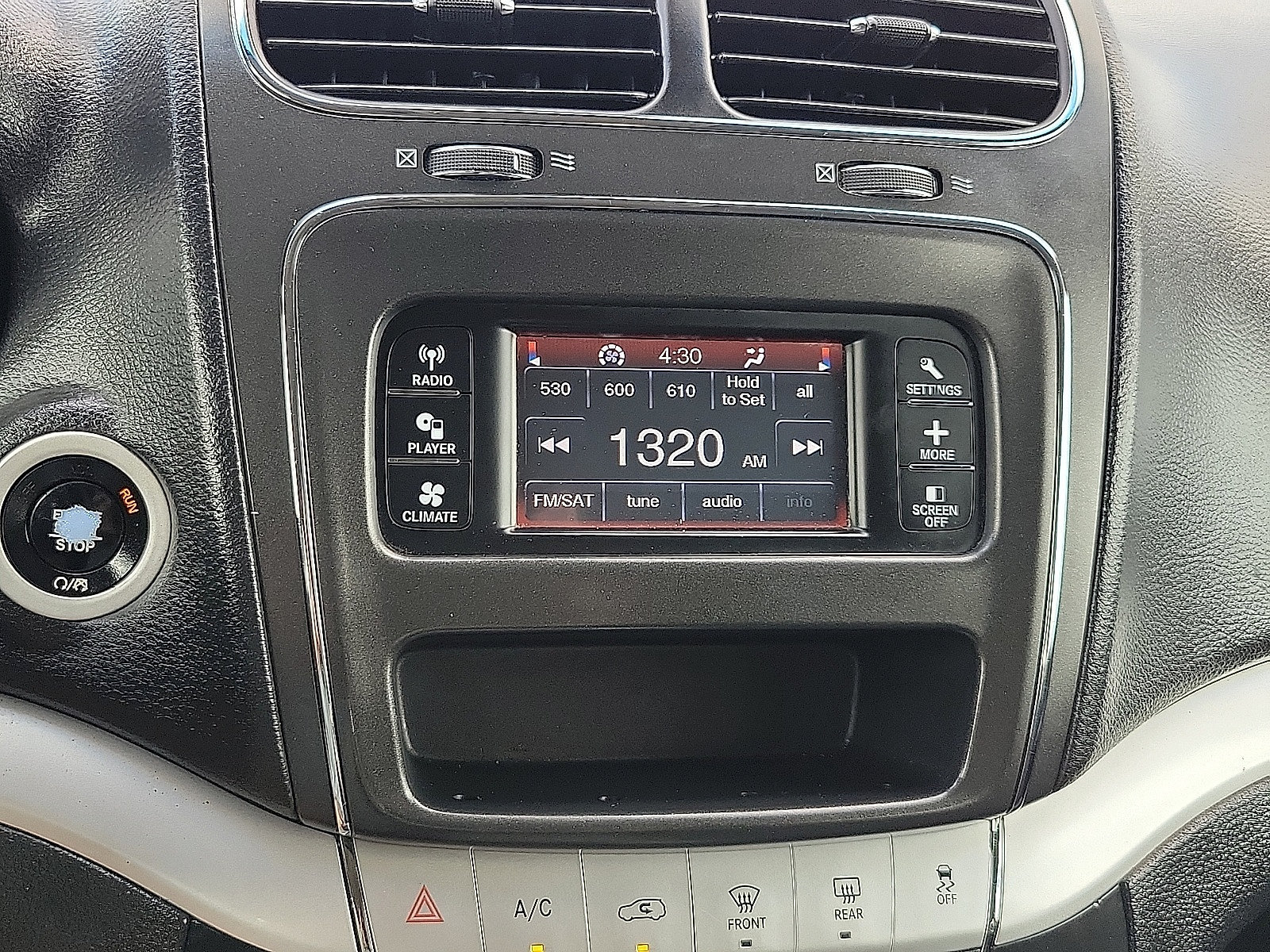 Used 2018 Dodge Journey SE w/ Popular Equipment Group FWD image 15