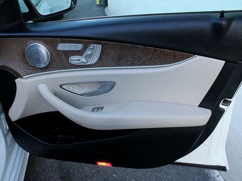 Used 2018 Mercedes-Benz E 300 image 23