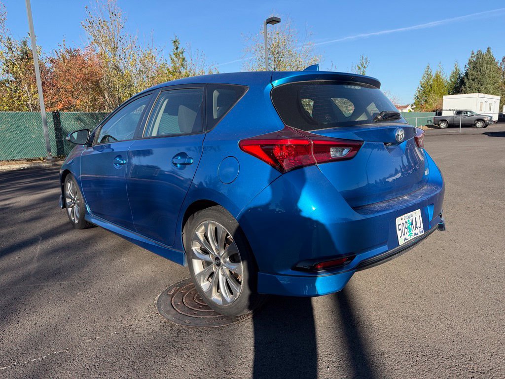 Used 2017 Toyota Corolla iM w/ Carpet Mat Package FWD image 5