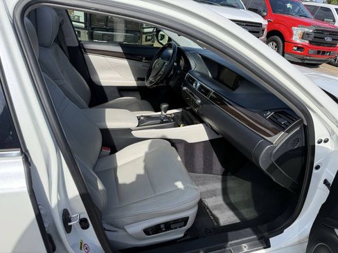 Used 2013 Lexus GS 350 w/ Luxury Pkg RWD image 10