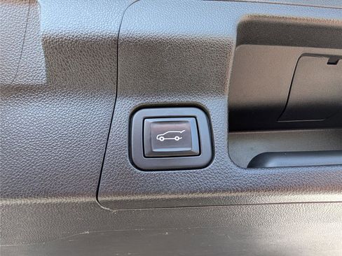 Used 2020 GMC Acadia SLT AWD/4WD image 15