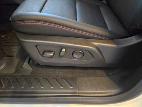 New 2026 GMC Canyon AT4X AWD/4WD image 9