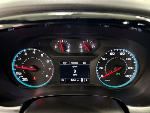 Used 2023 Chevrolet Traverse LS FWD image 12