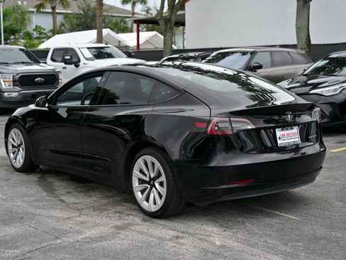 Used 2022 Tesla Model 3 Standard Range image 4
