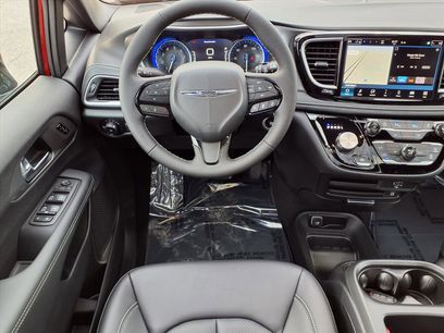 New 2026 Chrysler Pacifica Select