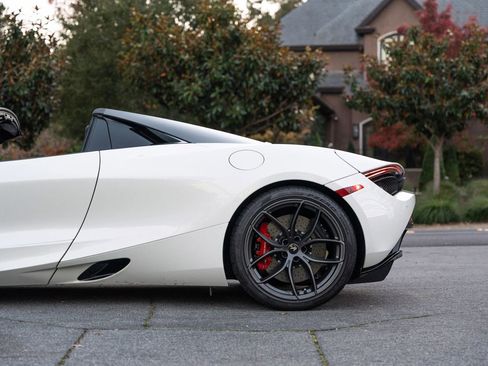 Used 2021 McLaren 720S Spider image 74