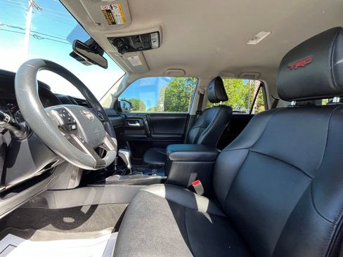 Used 2021 Toyota 4Runner TRD Off-Road Premium AWD/4WD image 18