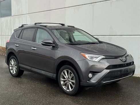 Certified 2017 Toyota RAV4 Limited image 4