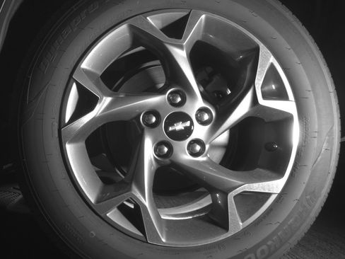 Used 2025 Chevrolet Trax LT FWD image 14