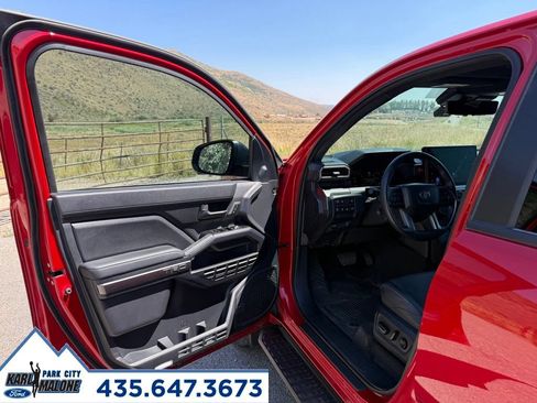 Used 2025 Toyota 4Runner TRD Off-Road Premium w/ Tow Technology Package AWD/4WD image 11