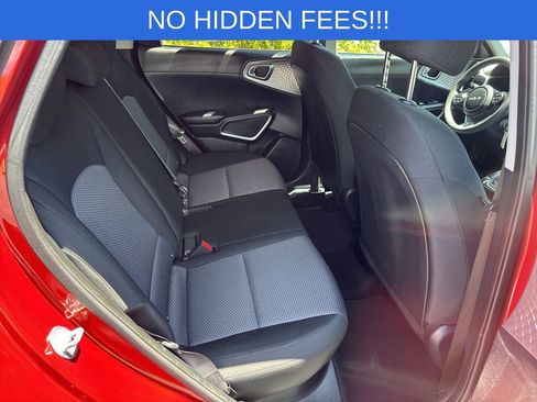 Used 2024 Kia Soul LX w/ Option Group 015 FWD image 33