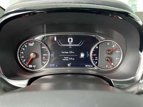 Certified 2023 Chevrolet Traverse Premier FWD image 11