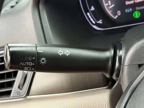 Used 2018 Honda Accord LX image 25