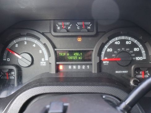 Used 2009 Ford E-350 and Econoline 350 Extended Wagon Super Duty image 32