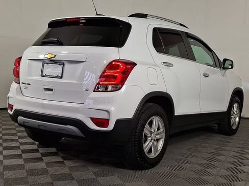 Used 2019 Chevrolet Trax LT w/ LT Convenience Package AWD/4WD image 9