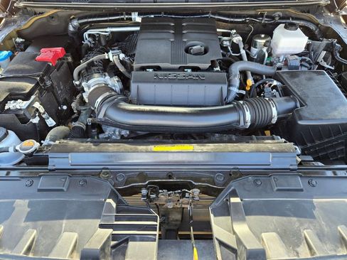 Used 2023 Nissan Frontier PRO-4X w/ Pro-4X Premium Package image 36