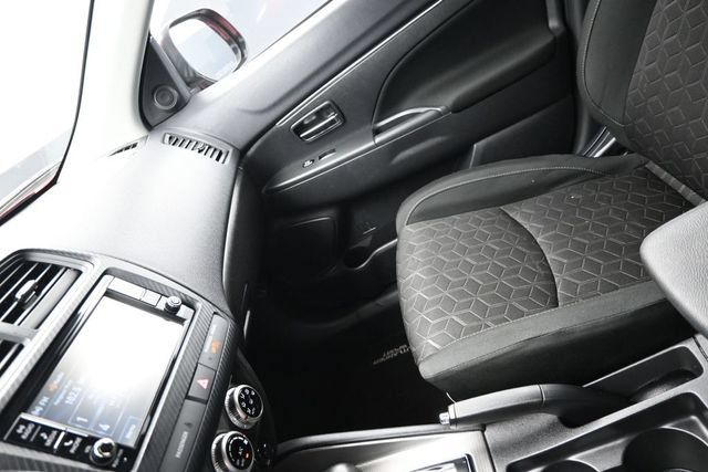 Used 2024 Mitsubishi Outlander Sport ES AWD/4WD image 15