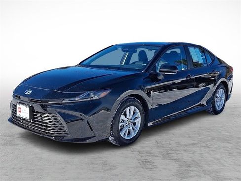 Certified 2025 Toyota Camry LE image 3