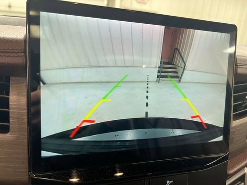 Used 2022 Ford Expedition Limited image 15