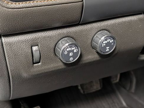Certified 2022 GMC Canyon AT4 AWD/4WD image 17