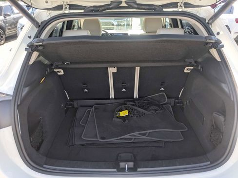 Used 2021 Mercedes-Benz GLA 250 4MATIC w/ Premium Package image 13