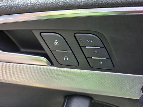 Used 2017 Audi A4 2.0T Prestige w/ Prestige Package AWD/4WD image 10