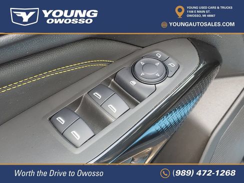 Used 2025 Chevrolet Trax LT w/ Driver Confidence Package FWD image 21