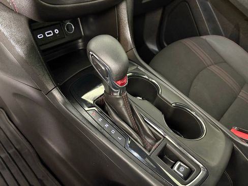 Used 2024 Chevrolet Equinox RS image 32