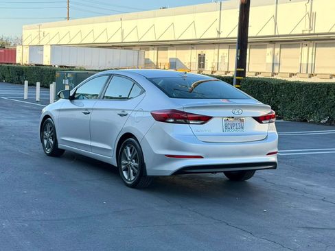 Used 2018 Hyundai Elantra SEL FWD image 6