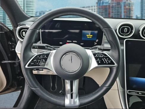 Used 2025 Mercedes-Benz C 300 4MATIC Sedan image 28